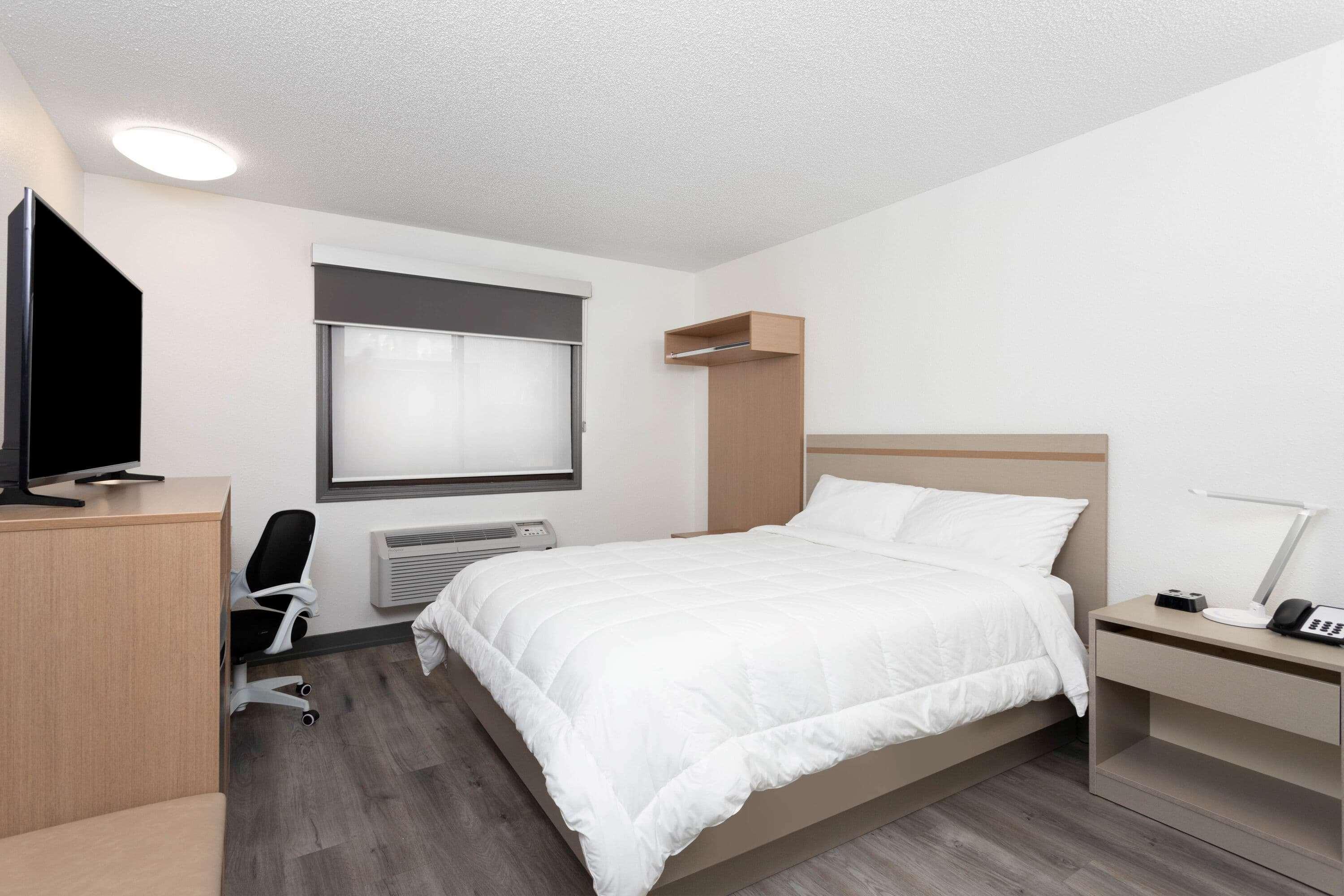Travelodge By Wyndham Elkhart Bagian luar foto