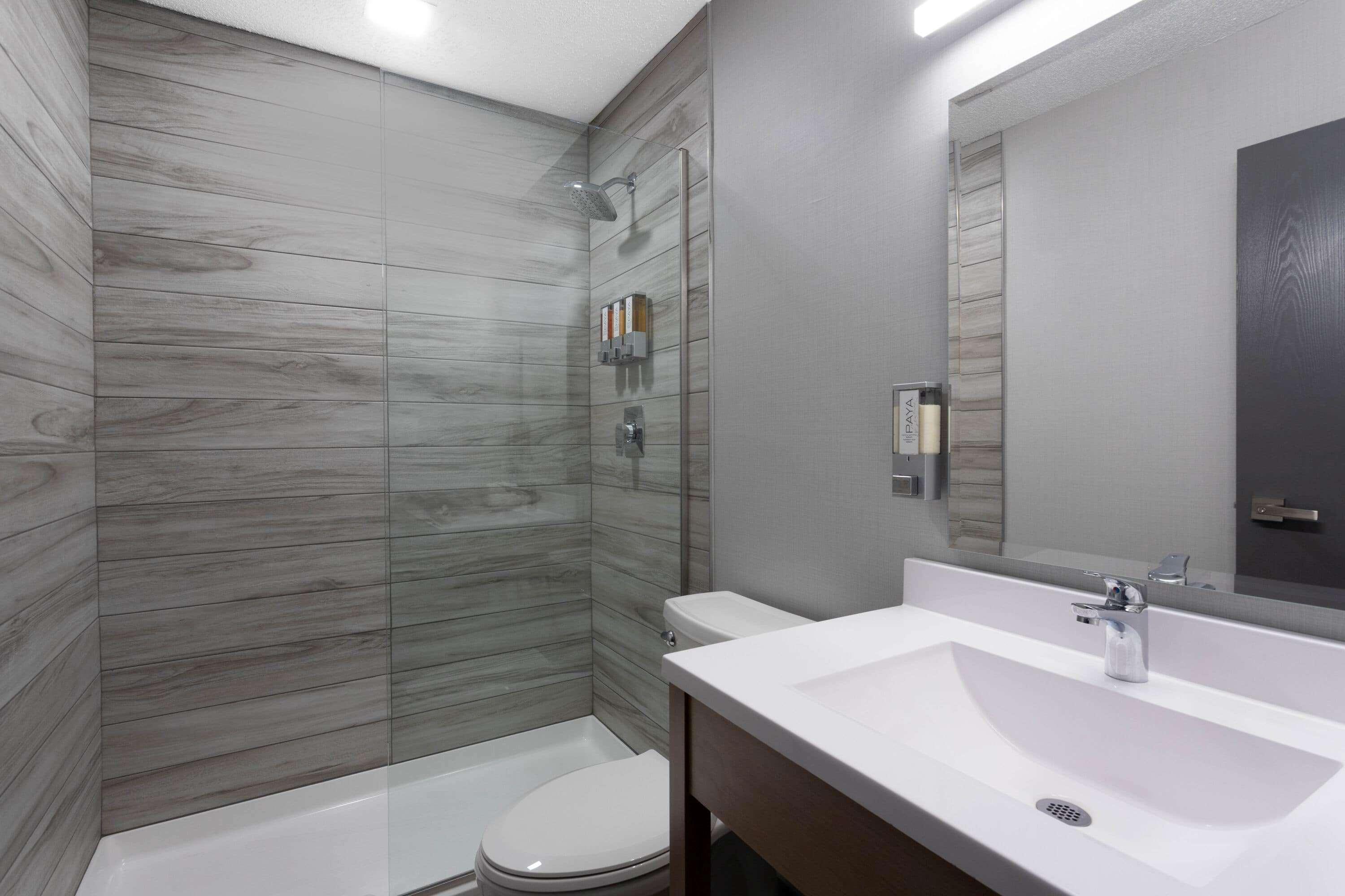 Travelodge By Wyndham Elkhart Bagian luar foto